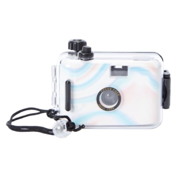 Waterproof Reusable Film Camera - Picture 2 of 2